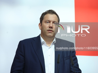 Lars Klingbeil, co-leader of the German Social Democrats, and Dietmar Woidke attend a press conference at SPD federal headquarters after the...