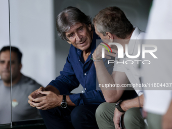 Manuel Pellegrini, head coach of Real Betis, during the La Liga EA Sports match between Real Betis and RCD Mallorca at Benito Villamarin in...