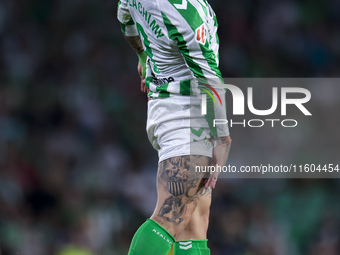 Chimy Avila of Real Betis controls the ball during the La Liga EA Sports match between Real Betis and RCD Mallorca at Benito Villamarin in S...