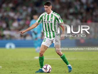 Sergi Altimira of Real Betis controls the ball during the La Liga EA Sports match between Real Betis and RCD Mallorca at Benito Villamarin i...