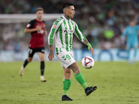 Chimy Avila of Real Betis controls the ball during the La Liga EA Sports match between Real Betis and RCD Mallorca at Benito Villamarin in S...