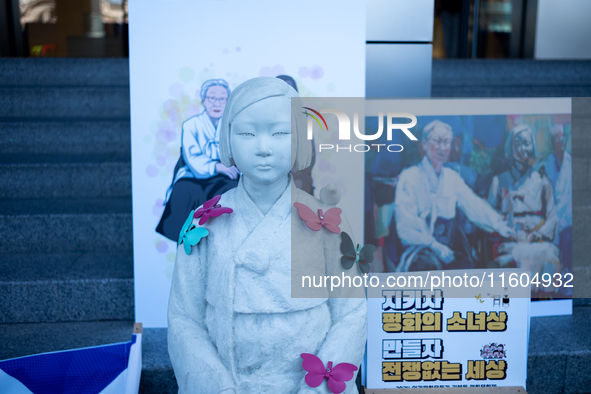 Artists and cultural figures hold a press conference in front of the German Embassy, protesting against the removal of the Peace Statue in B...