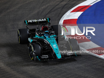 George Russell of the Mercedes AMG F1 Team W15 competes during the Formula 1 Singapore Grand Prix 2024 on the Marina Bay Circuit in Singapor...