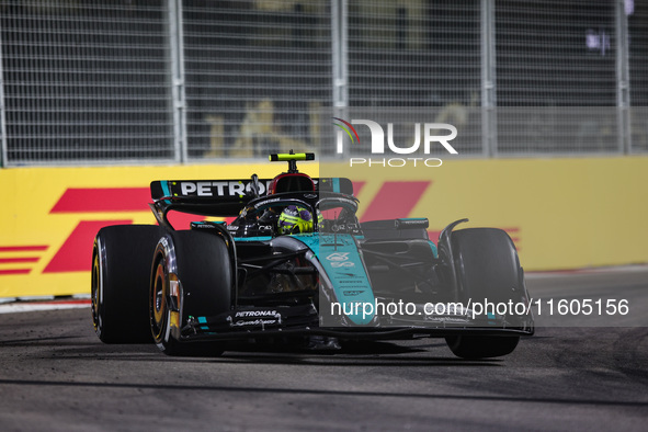 Lewis Hamilton of the Mercedes AMG F1 Team W15 competes during the Formula 1 Singapore Grand Prix 2024 on the Marina Bay Circuit in Singapor...