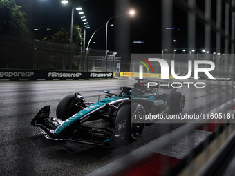 George Russell of the Mercedes AMG F1 Team W15 competes during the Formula 1 Singapore Grand Prix 2024 on the Marina Bay Circuit in Singapor...