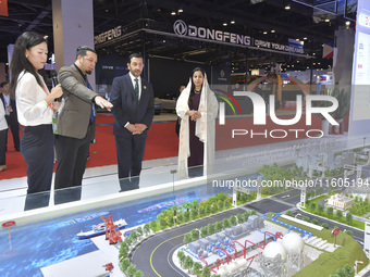 The Deputy Minister of Economic Affairs of the Ministry of Economic Affairs of the United Arab Emirates (UAE) visits the exhibition hall at...