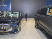 The UnderSecretary of Economic Affairs of the Ministry of Economic Affairs of the United Arab Emirates visits the Dongfeng Motor Exhibition...