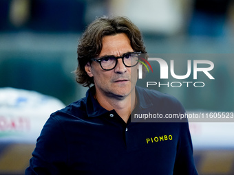 Paolo Vanoli head coach of Torino FC looks on during the Serie A Enilive match between Hellas Verona and Torino FC at Stadio Marcantonio Ben...