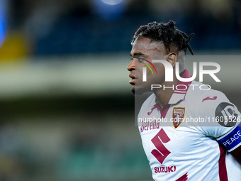 Duvan Zapata of Torino FC looks on during the Serie A Enilive match between Hellas Verona and Torino FC at Stadio Marcantonio Bentegodi on S...