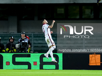 Antonio Sanabria of Torino FC celebrates after scoring first goal during the Serie A Enilive match between Hellas Verona and Torino FC at St...