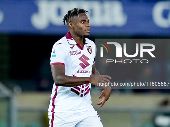 Duvan Zapata of Torino FC looks on during the Serie A Enilive match between Hellas Verona and Torino FC at Stadio Marcantonio Bentegodi on S...