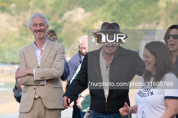 Johnny Depp attends the photocall of ''Modi, Three Days on the Wing of Madness'' during the 72nd San Sebastian International Film Festival i...