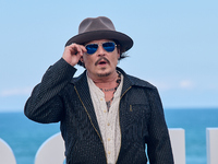 Johnny Depp attends the photocall of ''Modi, Three Days on the Wing of Madness'' during the 72nd San Sebastian International Film Festival i...