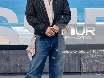 Johnny Depp attends the photocall of ''Modi, Three Days on the Wing of Madness'' during the 72nd San Sebastian International Film Festival i...