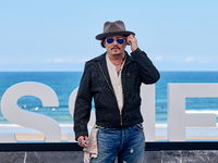 Johnny Depp attends the photocall of ''Modi, Three Days on the Wing of Madness'' during the 72nd San Sebastian International Film Festival i...