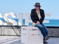 Johnny Depp attends the photocall of ''Modi, Three Days on the Wing of Madness'' during the 72nd San Sebastian International Film Festival i...