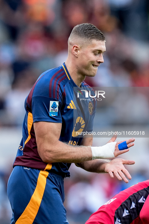 Artem Dovbyk of AS Roma looks dejected during the Serie A Enilive match between AS Roma and Udinese Calcio at Stadio Olimpico on September 2...