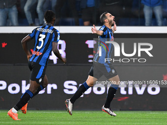 Davide Zappacosta of Atalanta BC celebrates after a goal during the Italian Serie A football match between Atalanta BC and Calcio Como in Be...