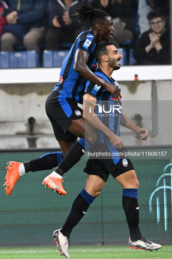 Davide Zappacosta of Atalanta BC celebrates after a goal during the Italian Serie A football match between Atalanta BC and Calcio Como in Be...