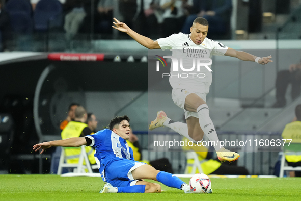 Kylian Mbappe centre-forward of Real Madrid and France in action during the La Liga match between Real Madrid CF and Deportivo Alavés at Est...