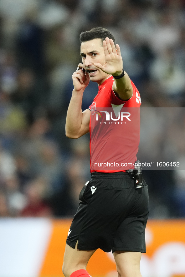 Referee Alejandro Muñiz Ruiz during the La Liga match between Real Madrid CF and Deportivo Alavés at Estadio Santiago Bernabeu on September...