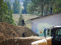 Atosca buries the 'Verger' house under soil, and Gendarmes pick a Zadist flag from the 'bats'. For the 5th day, Gendarmerie and CNAMO try to...