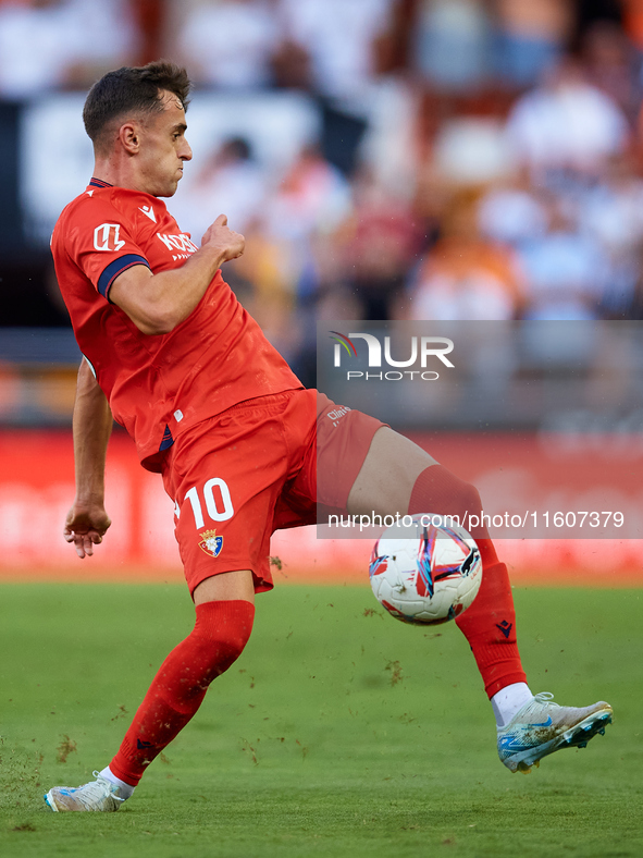 Aimar of CA Osasuna is in action during the LaLiga EA Sports match between Valencia CF and CA Osasuna at Mestalla stadium in Valencia, Spain...