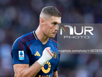 Artem Dovbyk of AS Roma celebrates after scoring first goal during the Serie A Enilive match between AS Roma and Udinese Calcio at Stadio Ol...