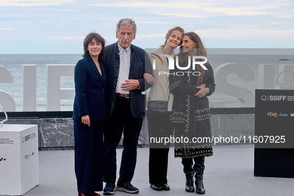 Costa-Gavras, Angela Molina, Charlotte Rampling, Marlyne Canto, and Claude Grande attend the photocall of ''Le Dernier Souffle'' during the...