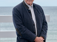 Costa-Gavras attends the photocall of ''Le Dernier Souffle'' during the 72nd San Sebastian International Film Festival in San Sebastian, Spa...