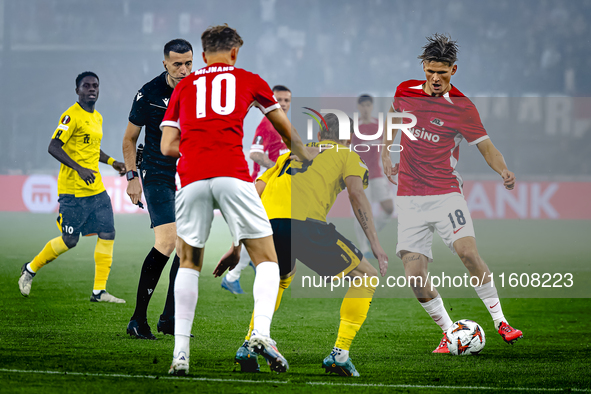 AZ Alkmaar defender David Moller Wolfe plays during the match AZ - Elfsborg at the AZ Stadium for the UEFA Europa League - League phase - Ma...