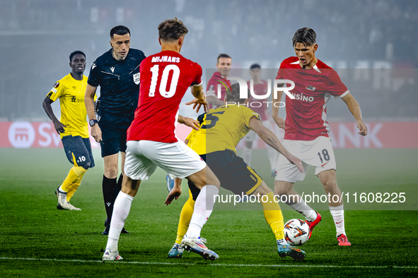 AZ Alkmaar defender David Moller Wolfe plays during the match AZ - Elfsborg at the AZ Stadium for the UEFA Europa League - League phase - Ma...