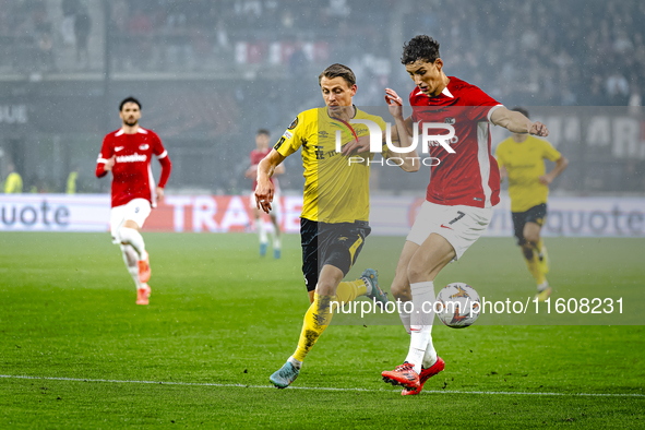 Elfsborg midfielder Simon Hedlund and AZ Alkmaar forward Ruben van Bommel during the match AZ vs. Elfsborg at the AZ Stadium for the UEFA Eu...