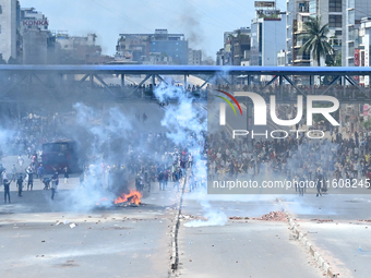 Students clash with the police during an ongoing anti-quota protest in Dhaka, Bangladesh, on July 19, 2024. Police in Bangladesh's capital b...