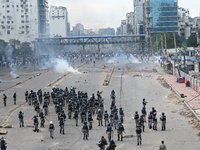 Students clash with the police during an ongoing anti-quota protest in Dhaka, Bangladesh, on July 19, 2024. Police in Bangladesh's capital b...