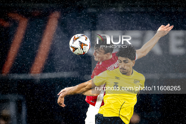 AZ Alkmaar midfielder Peer Koopmeiners and IF Elfsborg midfielder Ahmed Qasem during the match AZ - Elfsborg at the AZ Stadium for the UEFA...