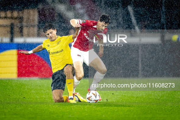 Elfsborg midfielder Besfort Zenelli and AZ Alkmaar forward Ruben van Bommel during the match AZ vs. Elfsborg at the AZ Stadium for the UEFA...