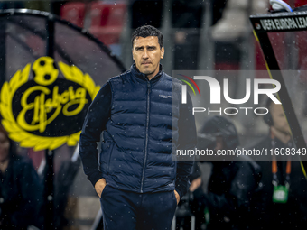 AZ Alkmaar trainer Maarten Martens during the match AZ vs. Elfsborg at the AZ Stadium for the UEFA Europa League - League phase - Matchday 1...