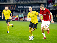 Elfsborg midfielder Simon Hedlund and AZ Alkmaar defender David Moller Wolfe during the match AZ - Elfsborg at the AZ Stadium for the UEFA E...