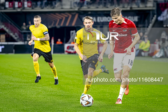 Elfsborg midfielder Simon Hedlund and AZ Alkmaar defender David Moller Wolfe during the match AZ - Elfsborg at the AZ Stadium for the UEFA E...