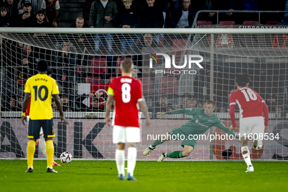 AZ Alkmaar forward Troy Parrot scores the 3-2 during the match AZ - Elfsborg at the AZ Stadium for the UEFA Europa League - League phase - M...