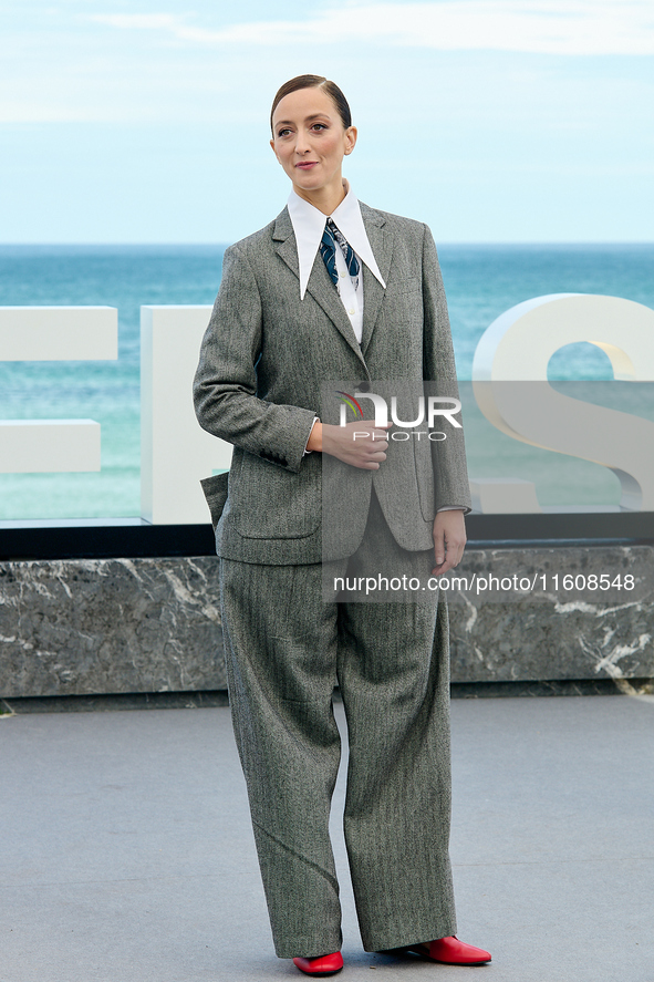 Javier Giner, Elena Trape, Oriol Pla, Victoria Luengo, Marina Salas, Omar Ayuso, and Roman Barea attend the photocall for ''Yo, Adicto'' dur...