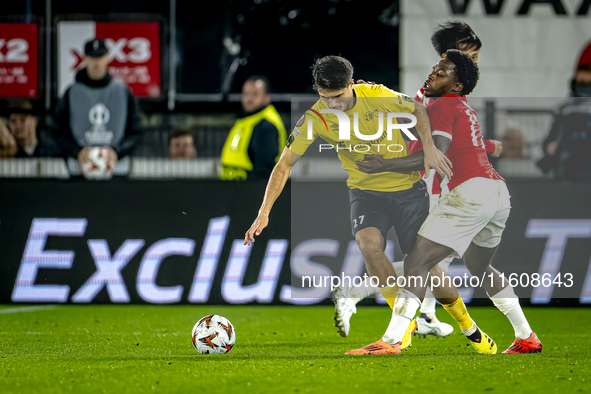 Elfsborg midfielder Besfort Zenelli and AZ Alkmaar forward Jayden Addai during the match AZ - Elfsborg at the AZ Stadium for the UEFA Europa...