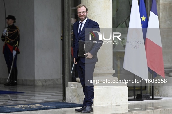 Antoine Armand, the newly appointed French Minister for the Economy, Finance, and Industry, arrives at the Elysee Palace for the meeting of...