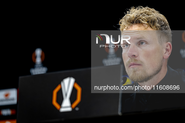 Elfsborg trainer Oscar Hiljemark during the match AZ vs. Elfsborg at the AZ Stadium for the UEFA Europa League - League phase - Matchday 1 s...