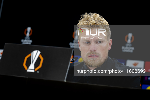 Elfsborg trainer Oscar Hiljemark during the match AZ vs. Elfsborg at the AZ Stadium for the UEFA Europa League - League phase - Matchday 1 s...