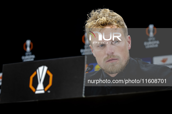 Elfsborg trainer Oscar Hiljemark during the match AZ vs. Elfsborg at the AZ Stadium for the UEFA Europa League - League phase - Matchday 1 s...