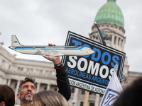 Workers in the aviation sector and transportation unions mobilize in opposition to the proposals aimed at privatizing Aerolineas Argentinas,...