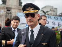 Workers in the aviation sector and transportation unions mobilize in opposition to the proposals aimed at privatizing Aerolineas Argentinas,...