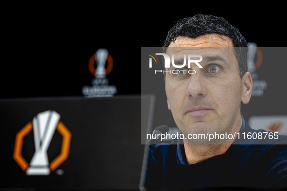 AZ Alkmaar trainer Maarten Martens during the match AZ - Elfsborg at the AZ Stadium for the UEFA Europa League - League phase - Matchday 1 s...